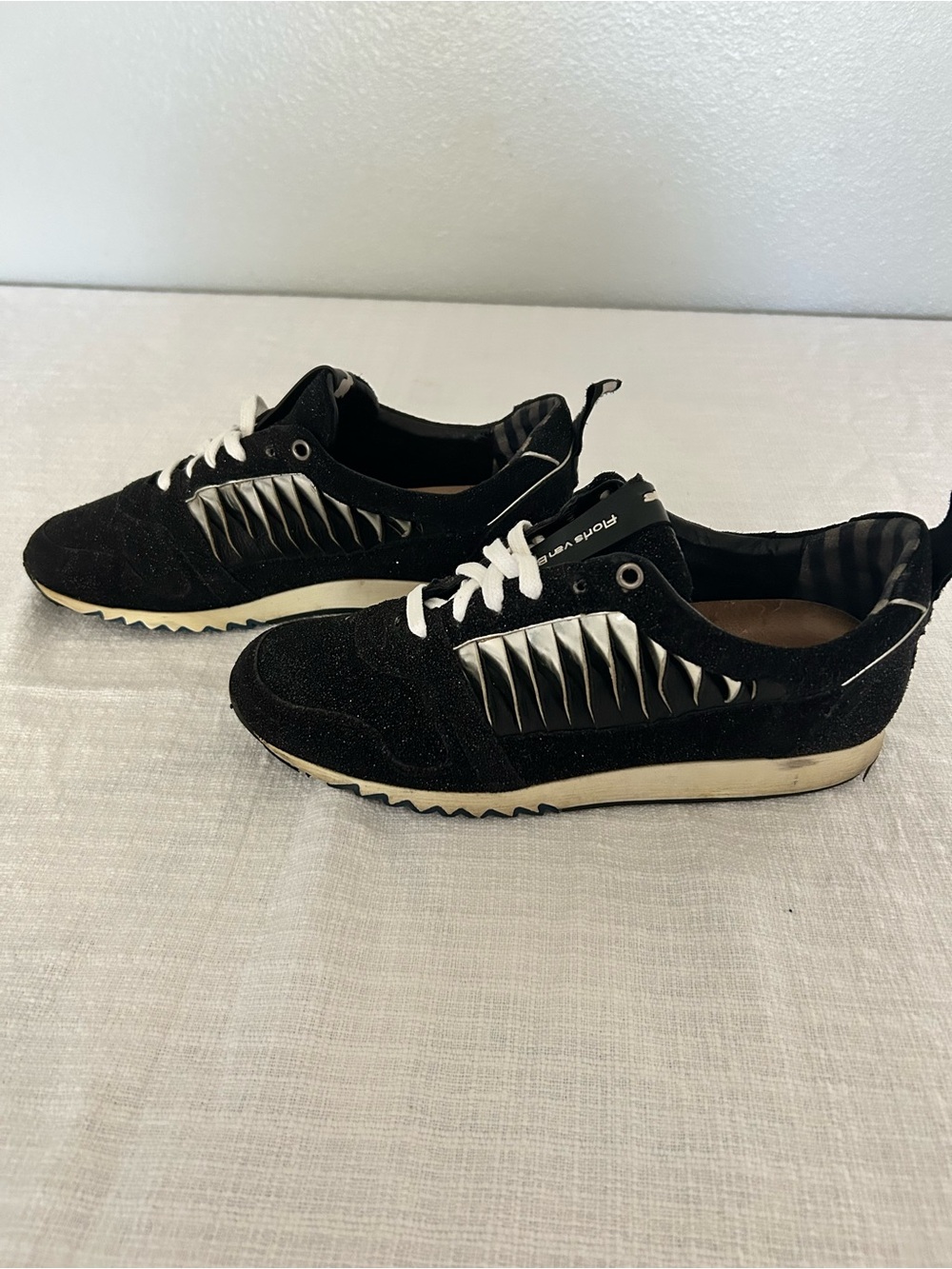 Floris van Bommel Noppi Black Suede Glitter Silver Flame Sneakers 37